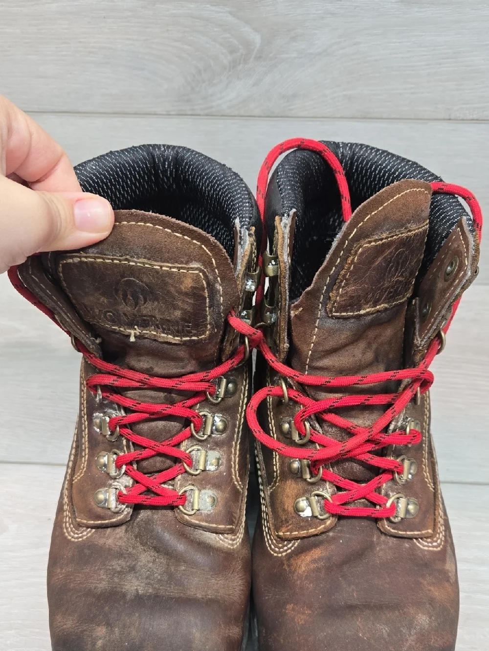 Vintage Wolverine Men’s Brown Soft Toe Work Boots with Red Laces Shoes Sz 7M